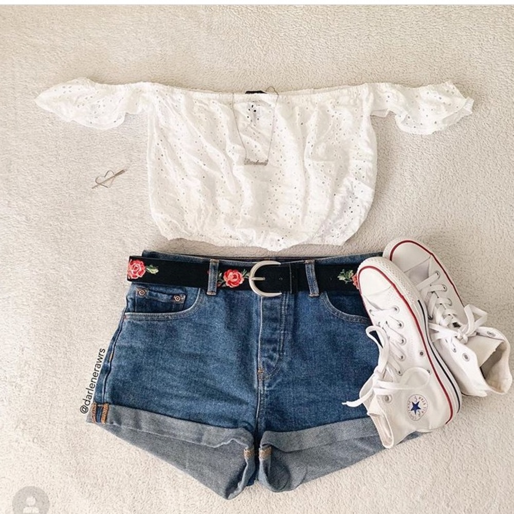 F21 White eyelet crop top